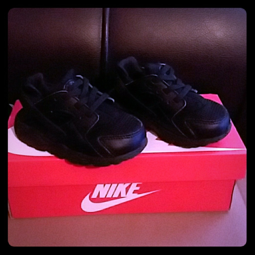 2 for $80 Nike Huarache Run (TD)